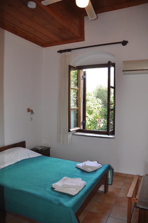 Skardamoula'S Studios And Apartments, 2 Kardhamili Bilik gambar